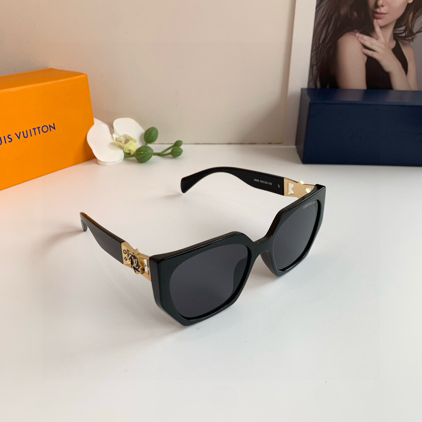 LOUIS VUITTON ルイヴィトン サングラス P135LV フレーム サングラス ブラック 9682 55□20-139