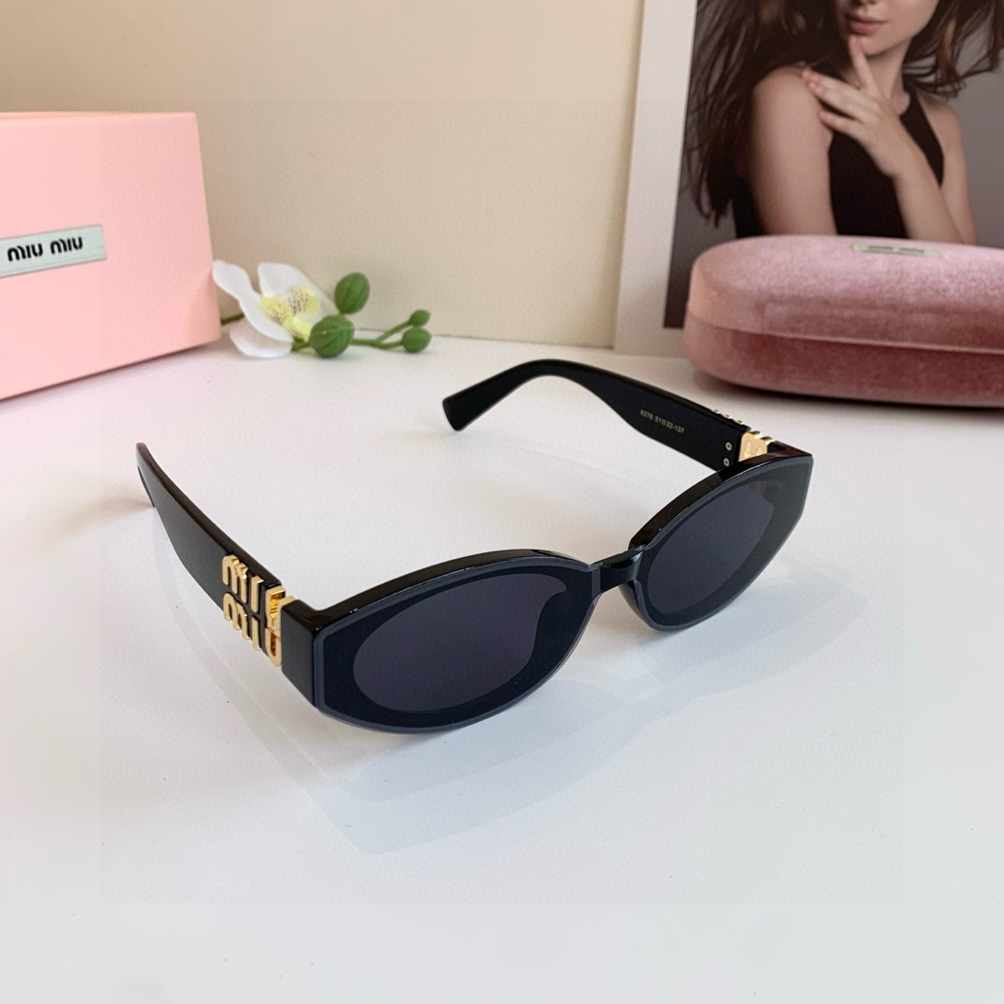 MIU MIU ミウミウ サングラス フレーム型 メンズ レディース ブラック