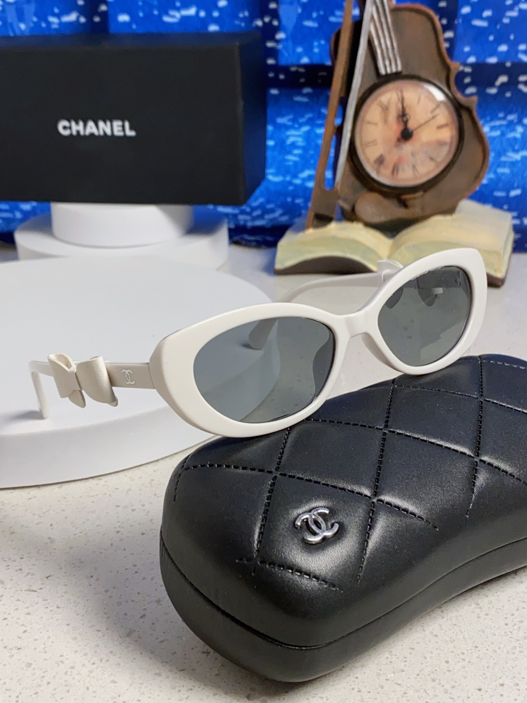 CHANEL シャネル サングラス フラットシェイプ かわいい フラットタイプ レディース 白色 多色展開 - 画像 2