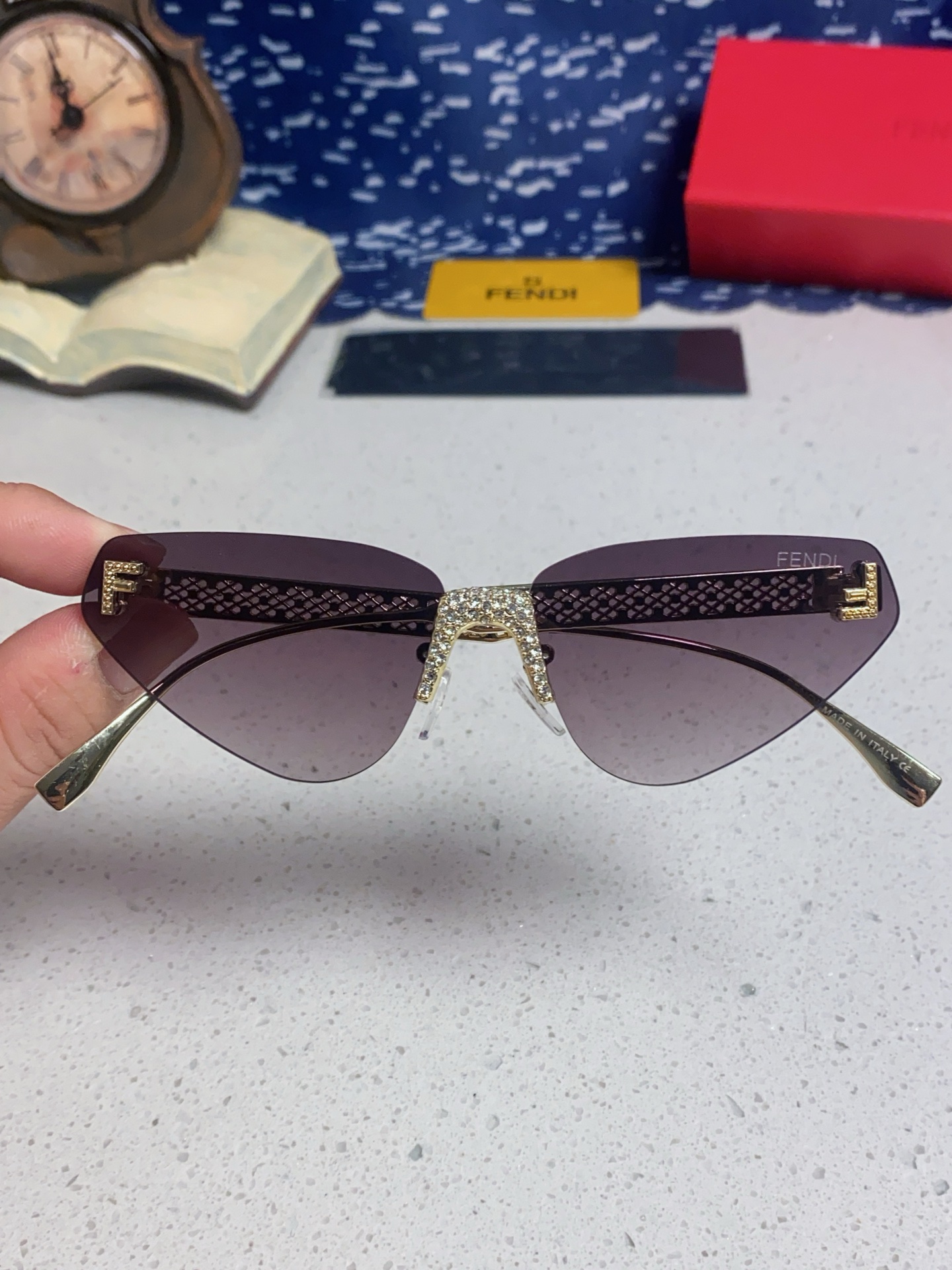 FENDI フェンディ フェンディ フェンディ フェンディ サングラス フェンディ フェンディ フェンディ 金色 グラデーション ドラゴン フェンディ フェンディ フェンディ 7777 - 画像 7