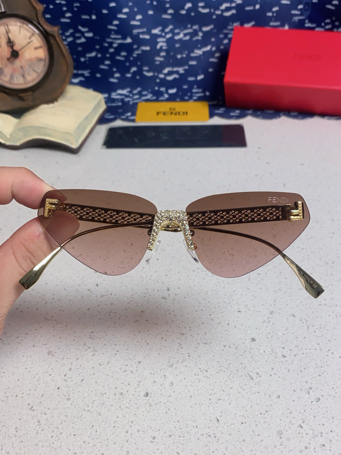 FENDI フェンディ サングラス キャットアイ 2025 新作 レディース ファッション 多色展開 - 画像 8