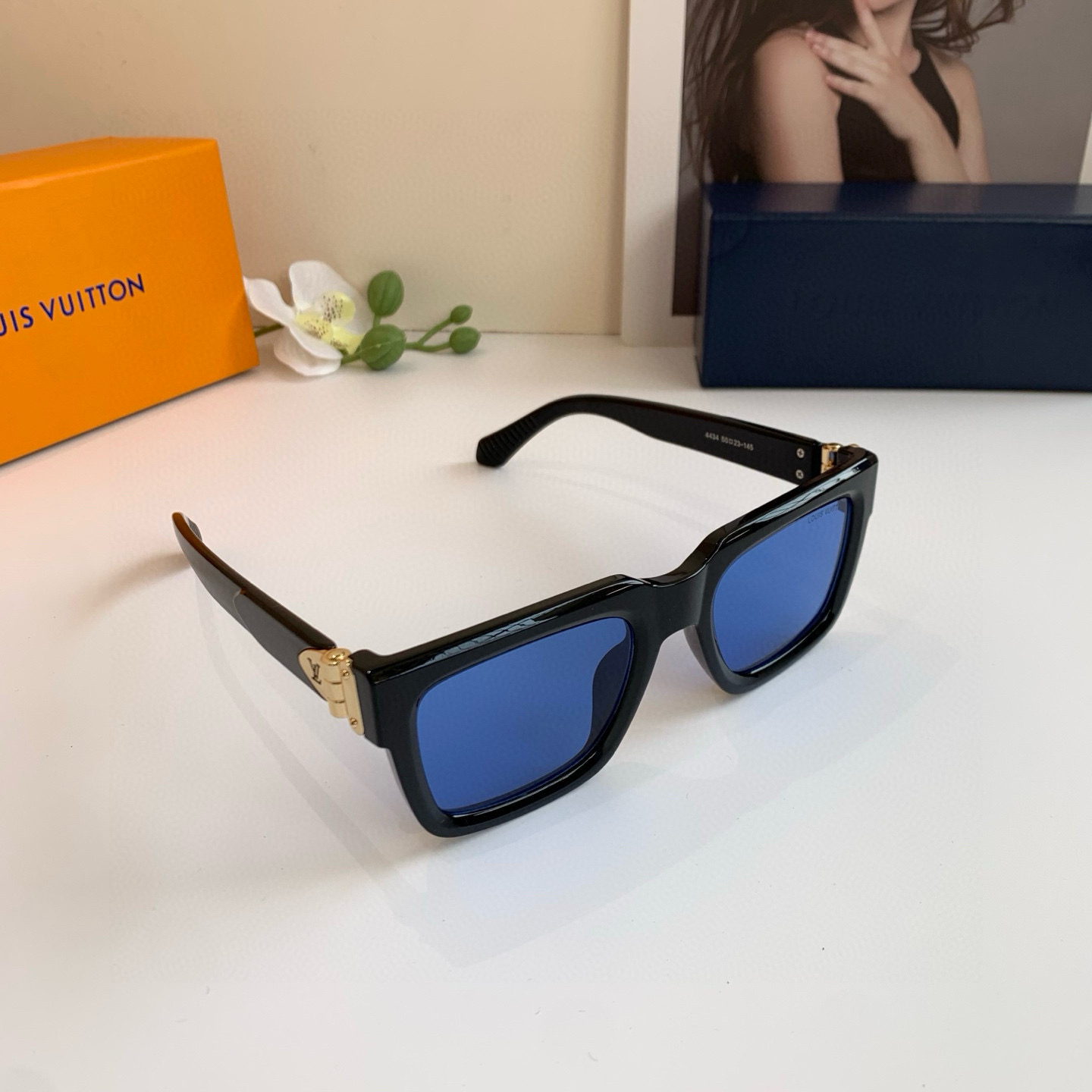 LOUIS VUITTON ルイヴィトン サングラス 方形 ブルーレンズ メンズ レディース ブラック - 画像 2