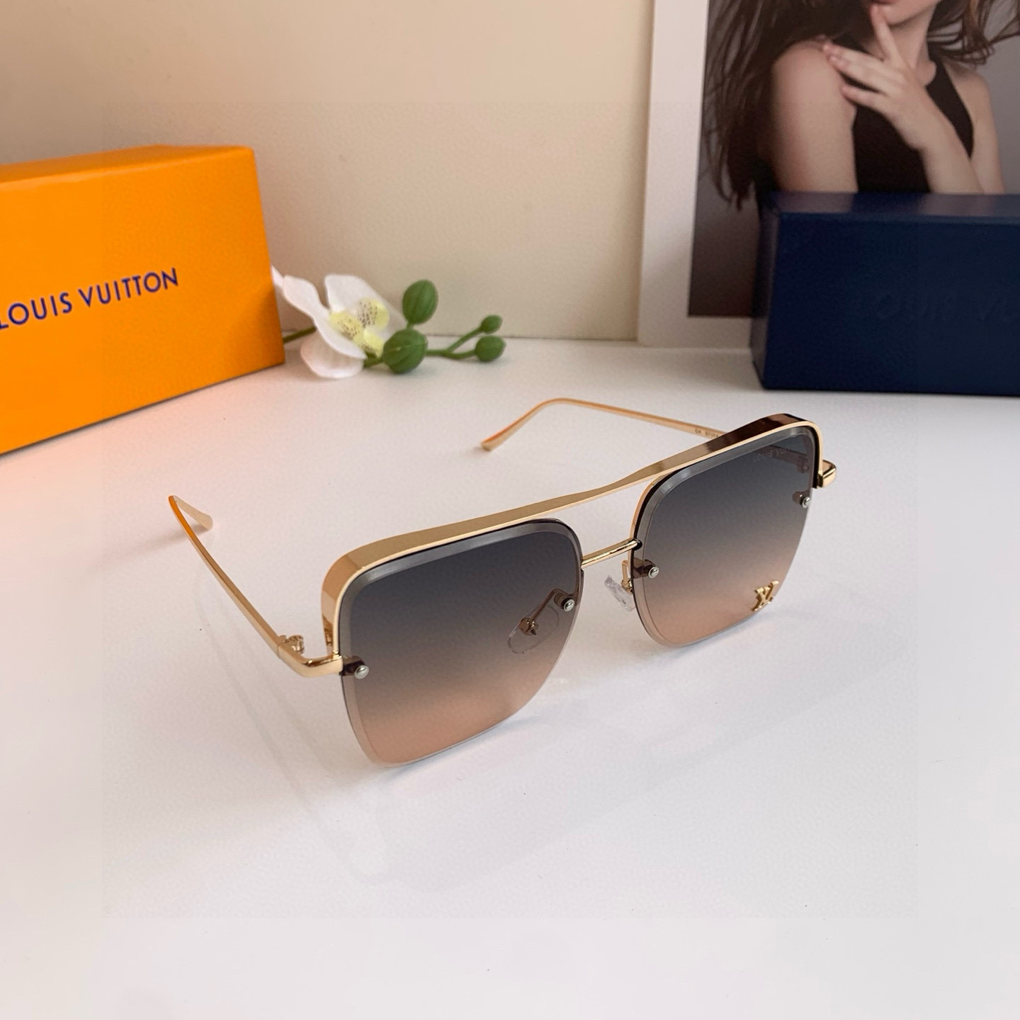 LOUIS VUITTON ルイヴィトン サングラス フレームタイプ 男女兼用 ブラック ブラウン グラデーション 2色展開