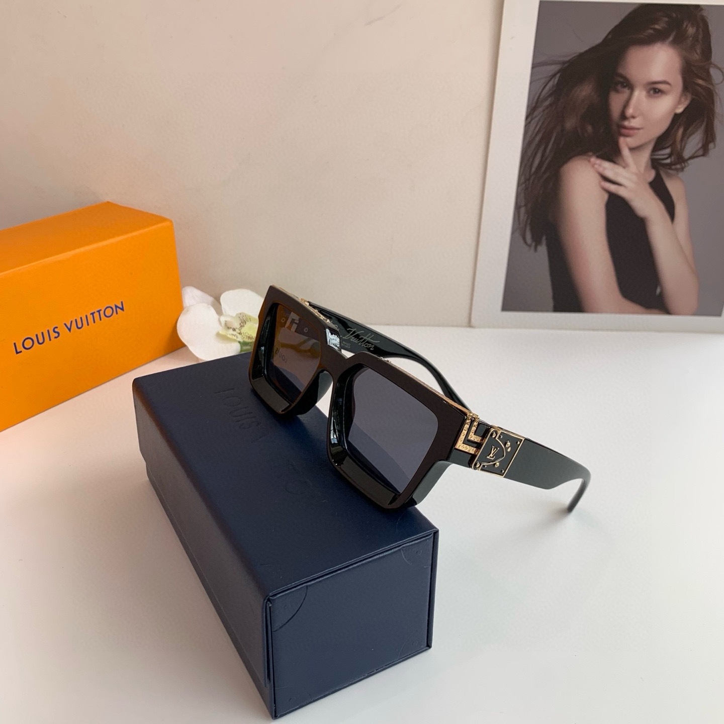 LOUIS VUITTON ルイヴィトン サングラス フレーム メンズ レディース ブラック ブラウン 2色展開 - 画像 5