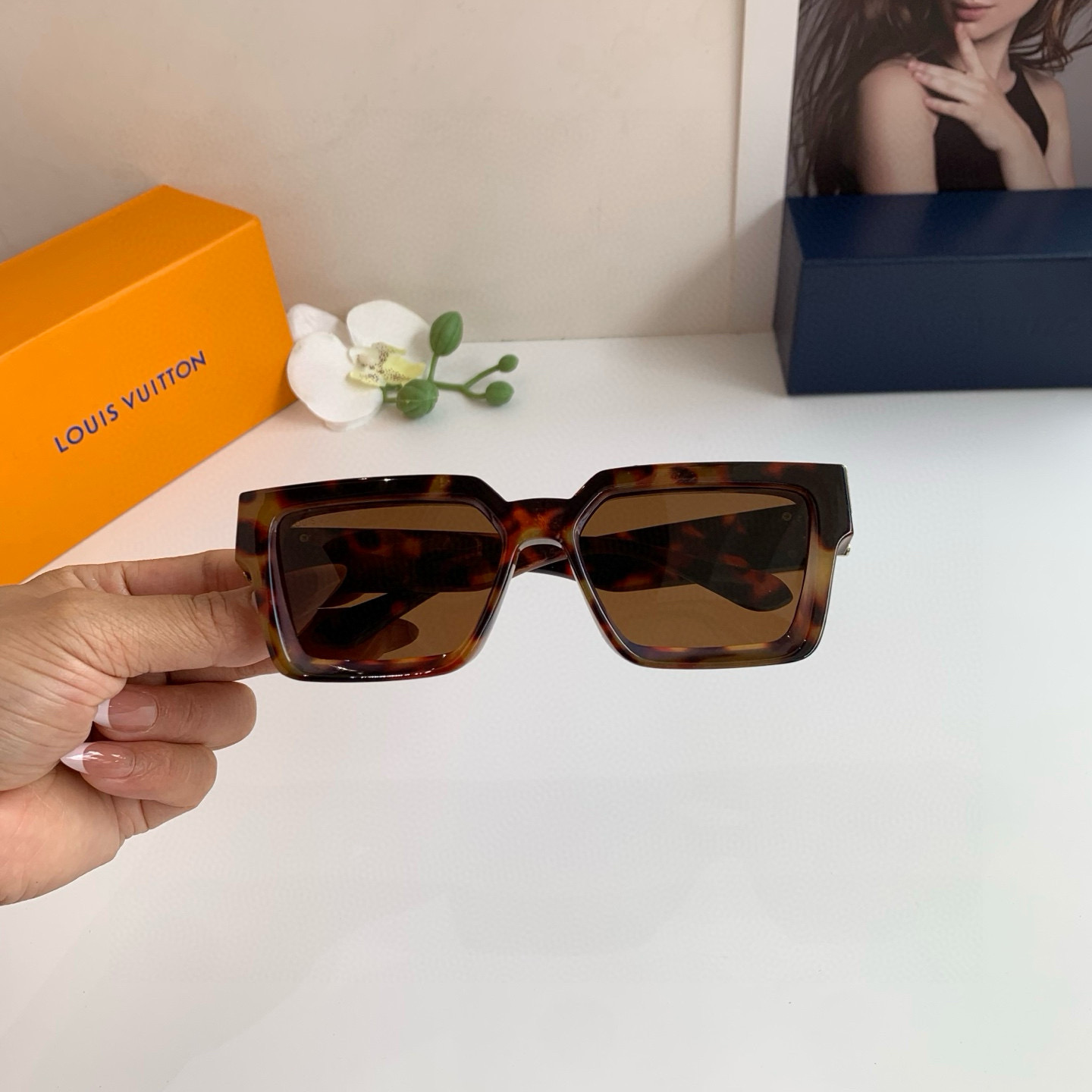 LOUIS VUITTON ルイヴィトン サングラス フレームサイズ54 メンズ レディース ブラック ブラウン 2色展開 - 画像 4