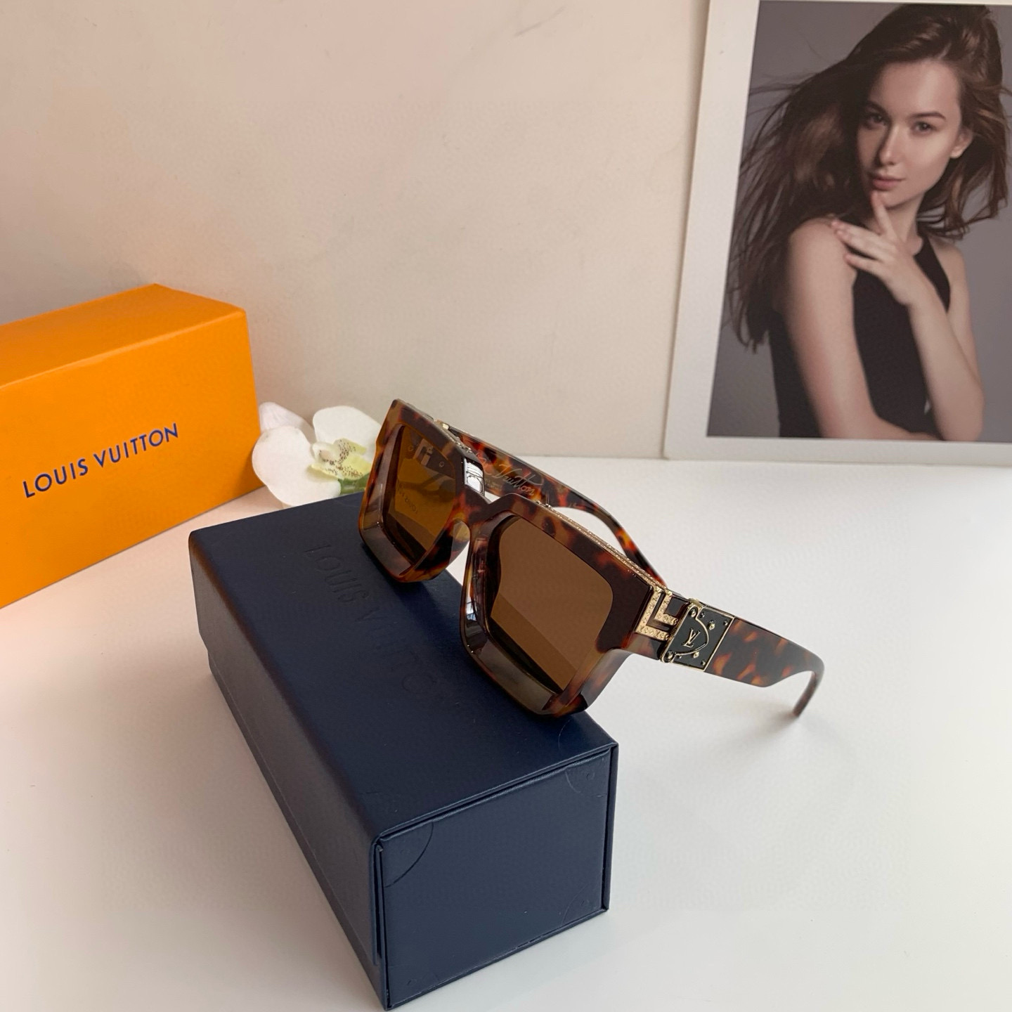 LOUIS VUITTON ルイヴィトン サングラス フレームサイズ54 メンズ レディース ブラック ブラウン 2色展開 - 画像 6