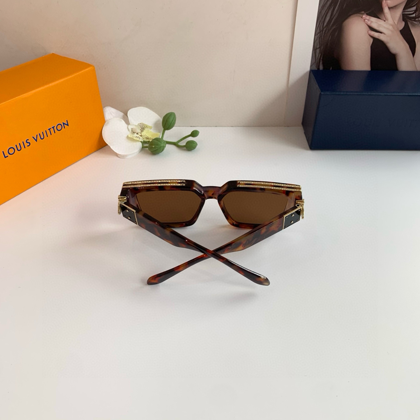 LOUIS VUITTON ルイヴィトン サングラス フレームサイズ54 メンズ レディース ブラック ブラウン 2色展開 - 画像 8