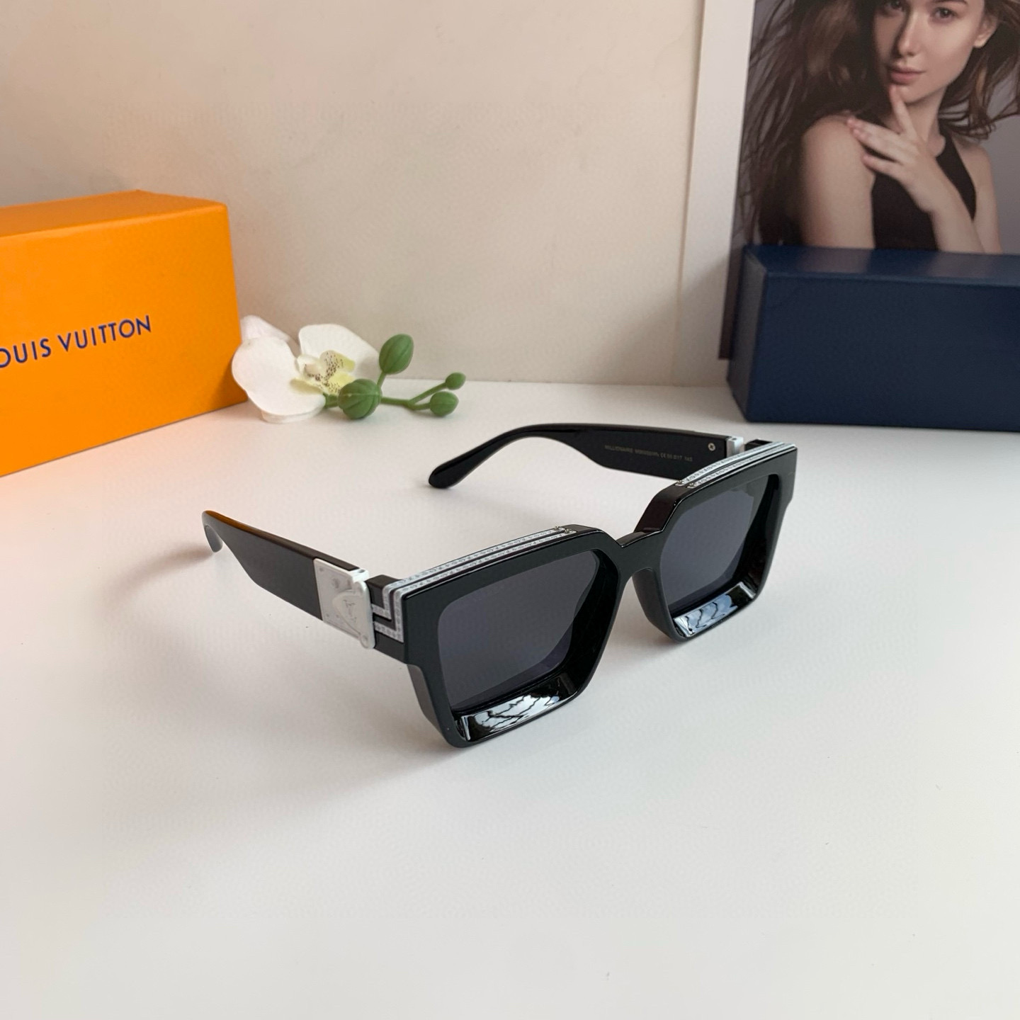 LOUIS VUITTON ルイヴィトン サングラス メンズ レディース ブラック ティアラ フレーム 2色展開