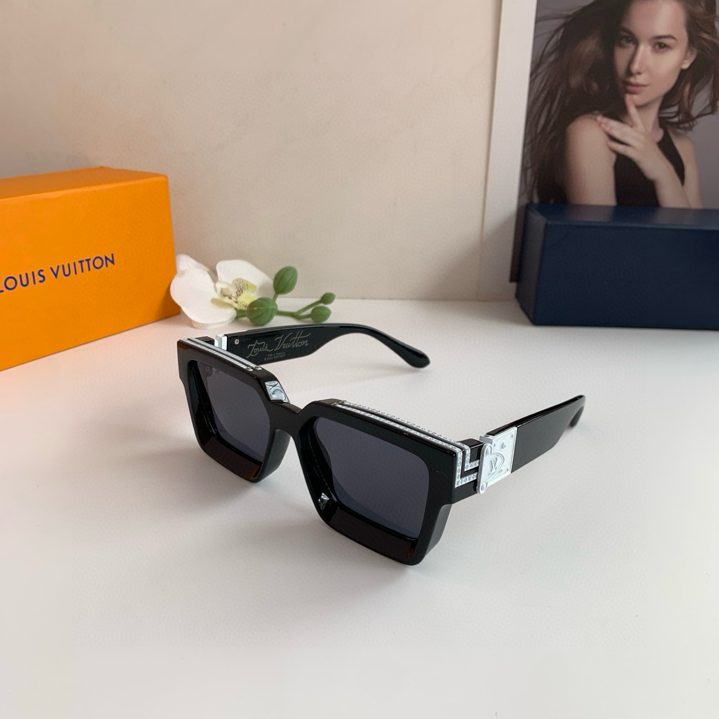 LOUIS VUITTON ルイヴィトン サングラス メンズ レディース ブラック ティアラ フレーム 2色展開 - 画像 2