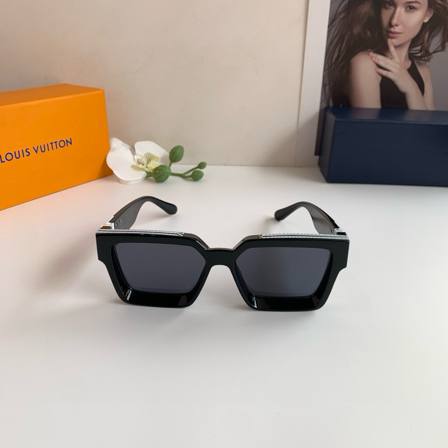 LOUIS VUITTON ルイヴィトン サングラス メンズ レディース ブラック ティアラ フレーム 2色展開 - 画像 4