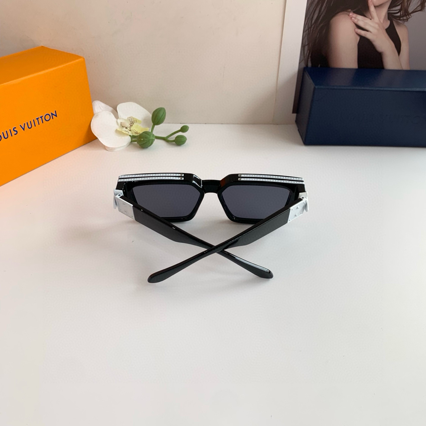 LOUIS VUITTON ルイヴィトン サングラス メンズ レディース ブラック ティアラ フレーム 2色展開 - 画像 6