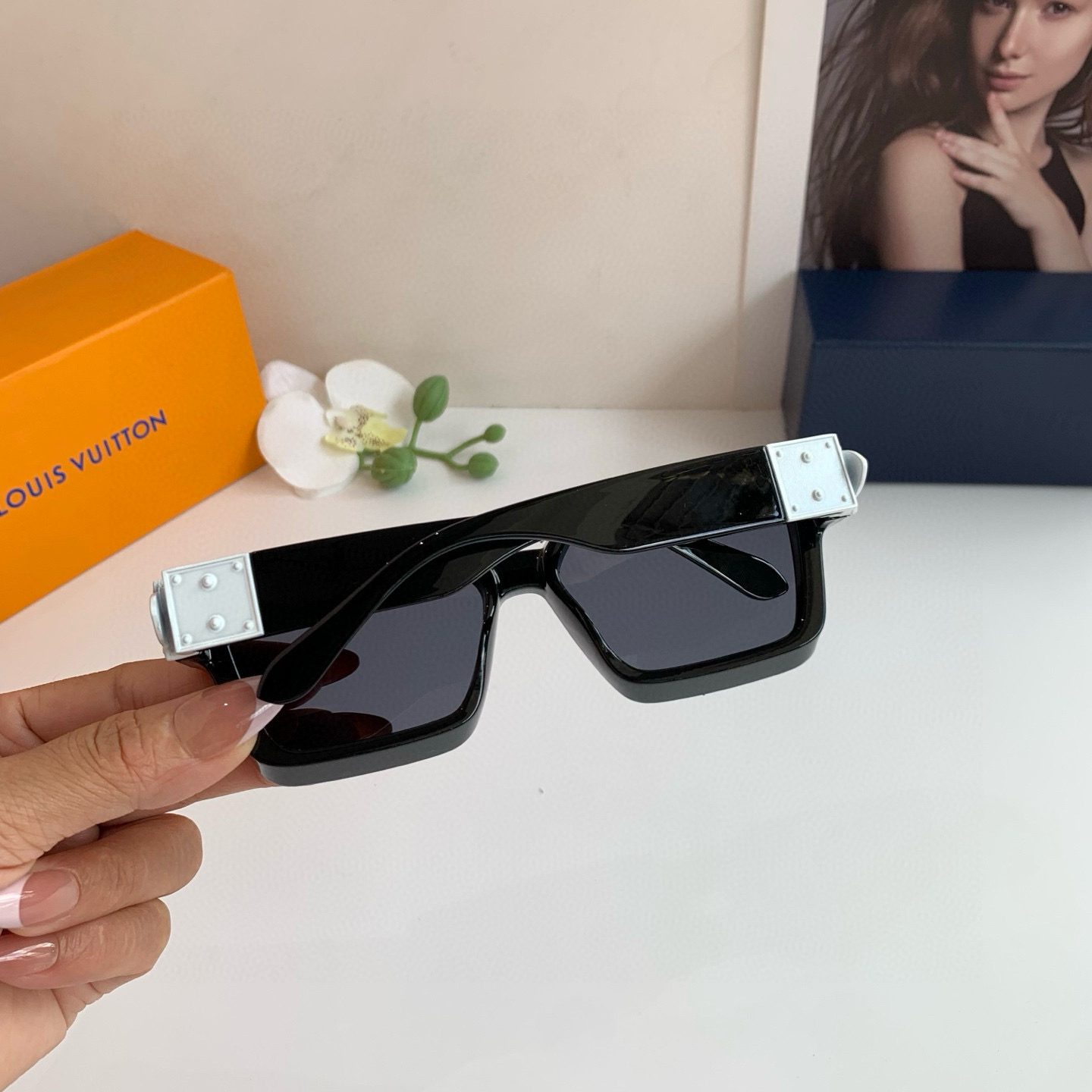 LOUIS VUITTON ルイヴィトン サングラス メンズ レディース ブラック ティアラ フレーム 2色展開 - 画像 7