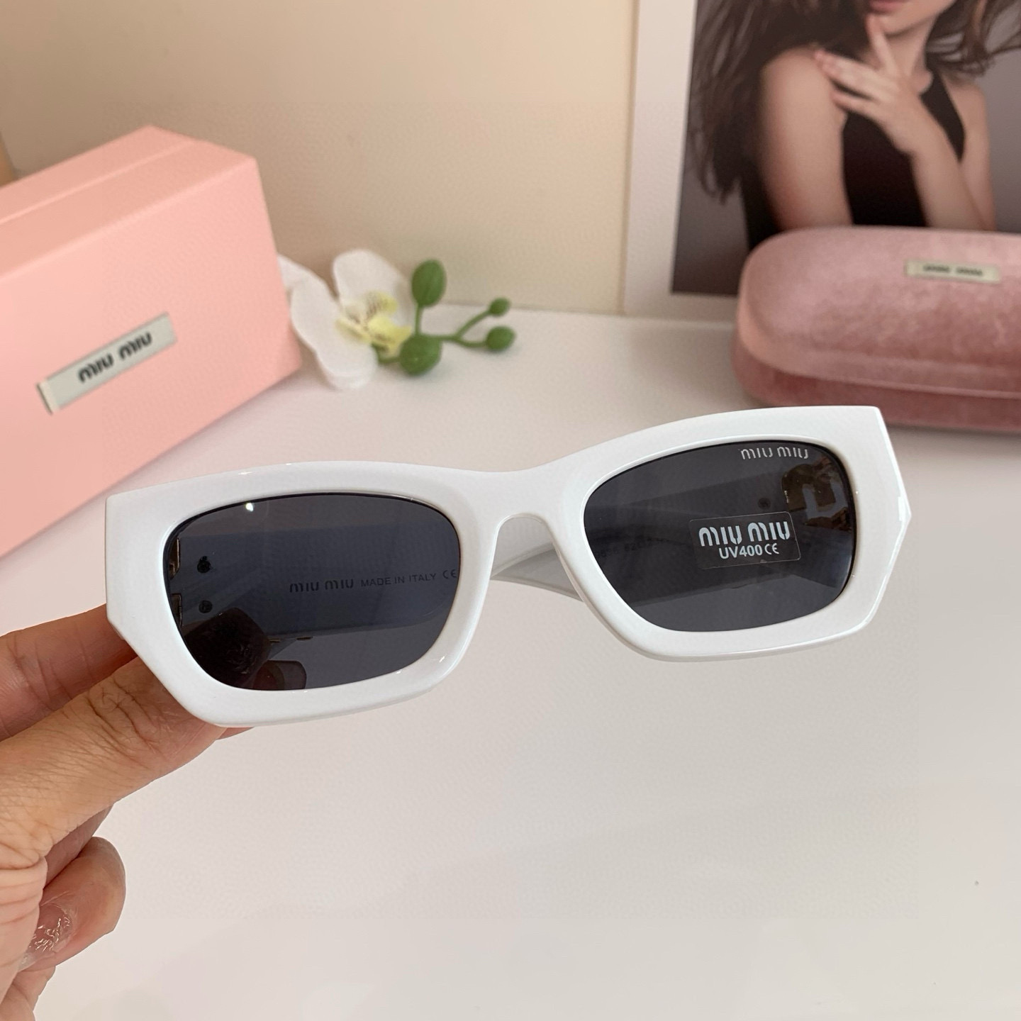 MIU MIU ミウミウ メガネ フレーム 男女兼用 フレーム メンズ レディース 防紫外线 サングラス ホワイト ブラック