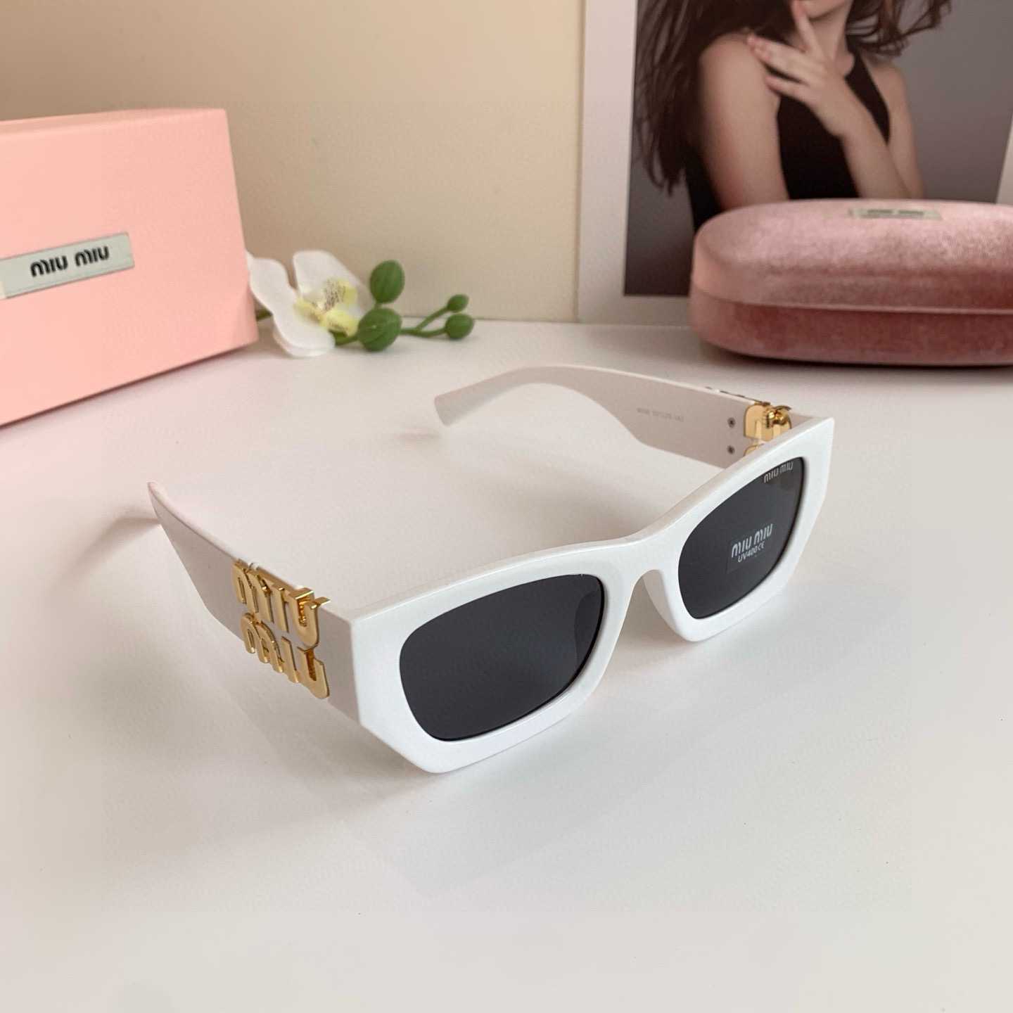 MIU MIU ミウミウ メガネ フレーム 男女兼用 フレーム メンズ レディース 防紫外线 サングラス ホワイト ブラック - 画像 2