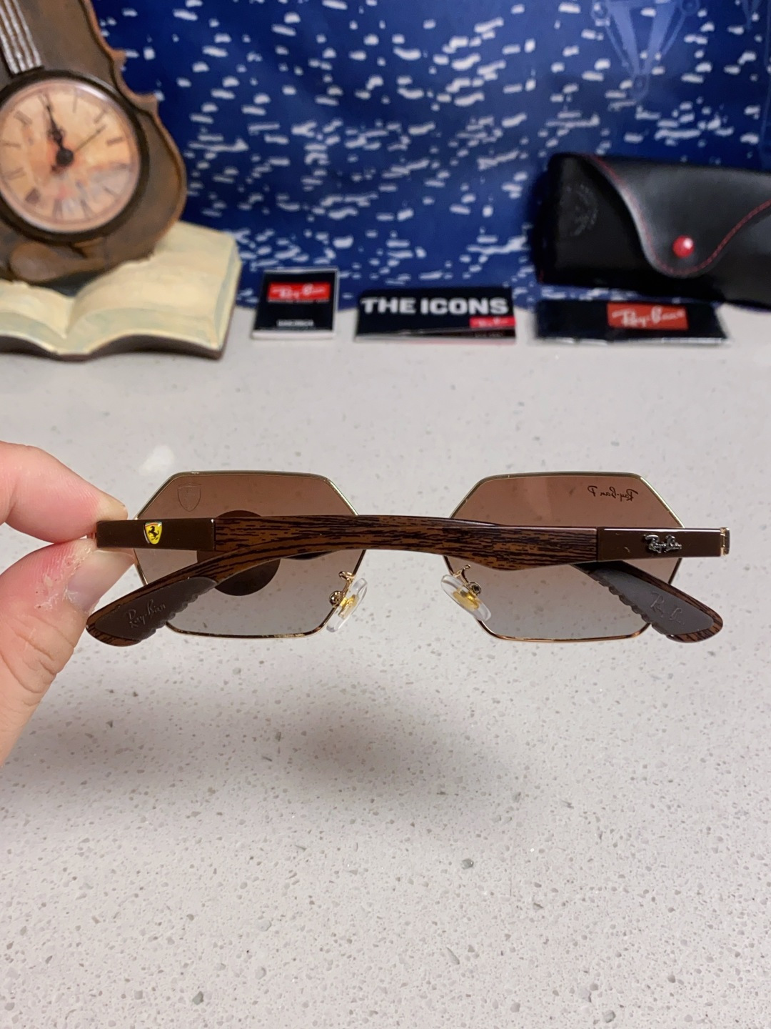 RAYBAN レイバン メンズサングラス RB3137 フェラーリコラボ 軽量 偏光 メンズ レディース 全6色展開 - 画像 8