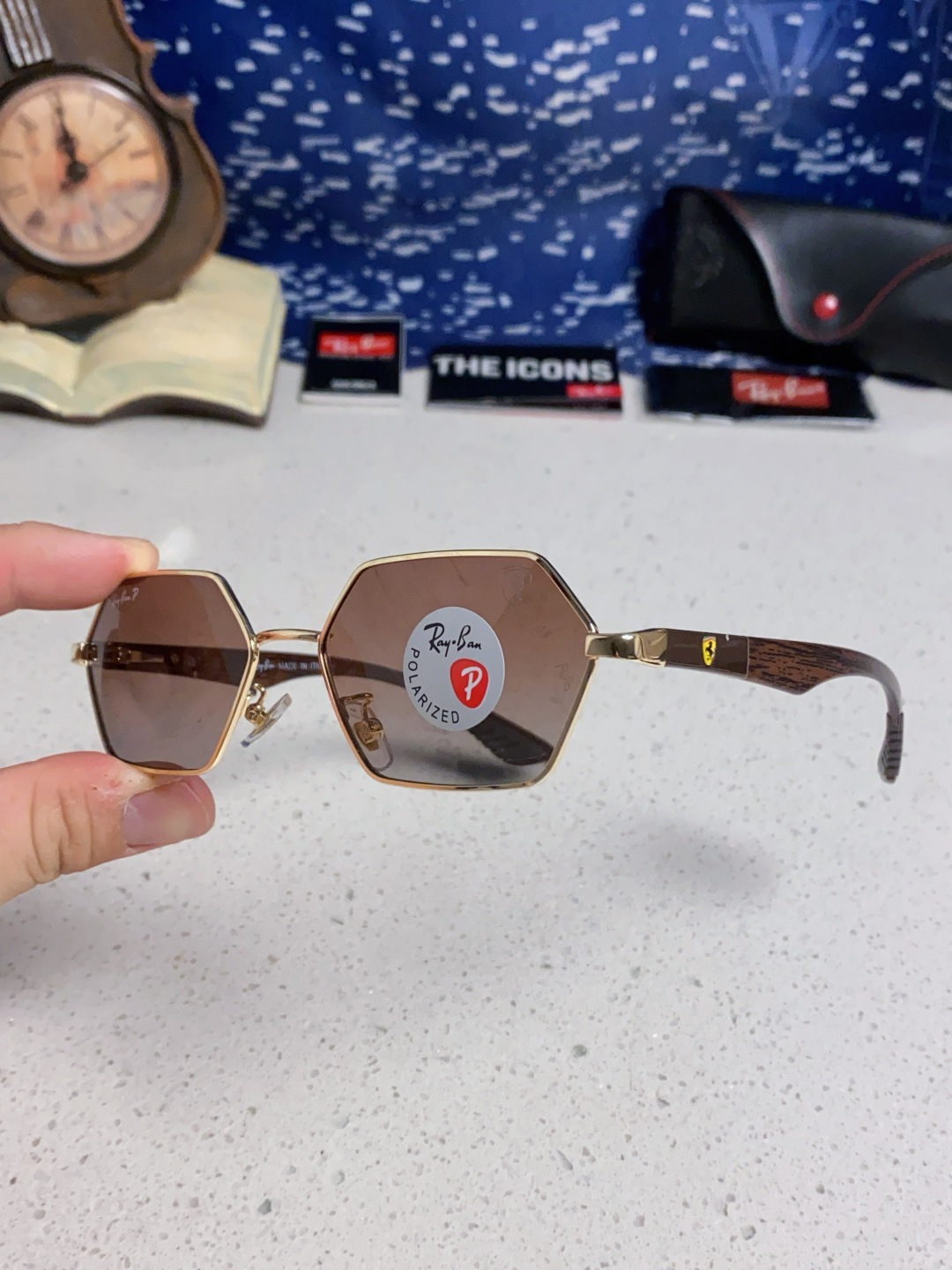 RAYBAN レイバン メンズサングラス RB3137 フェラーリコラボ 軽量 偏光 メンズ レディース 全6色展開 - 画像 9