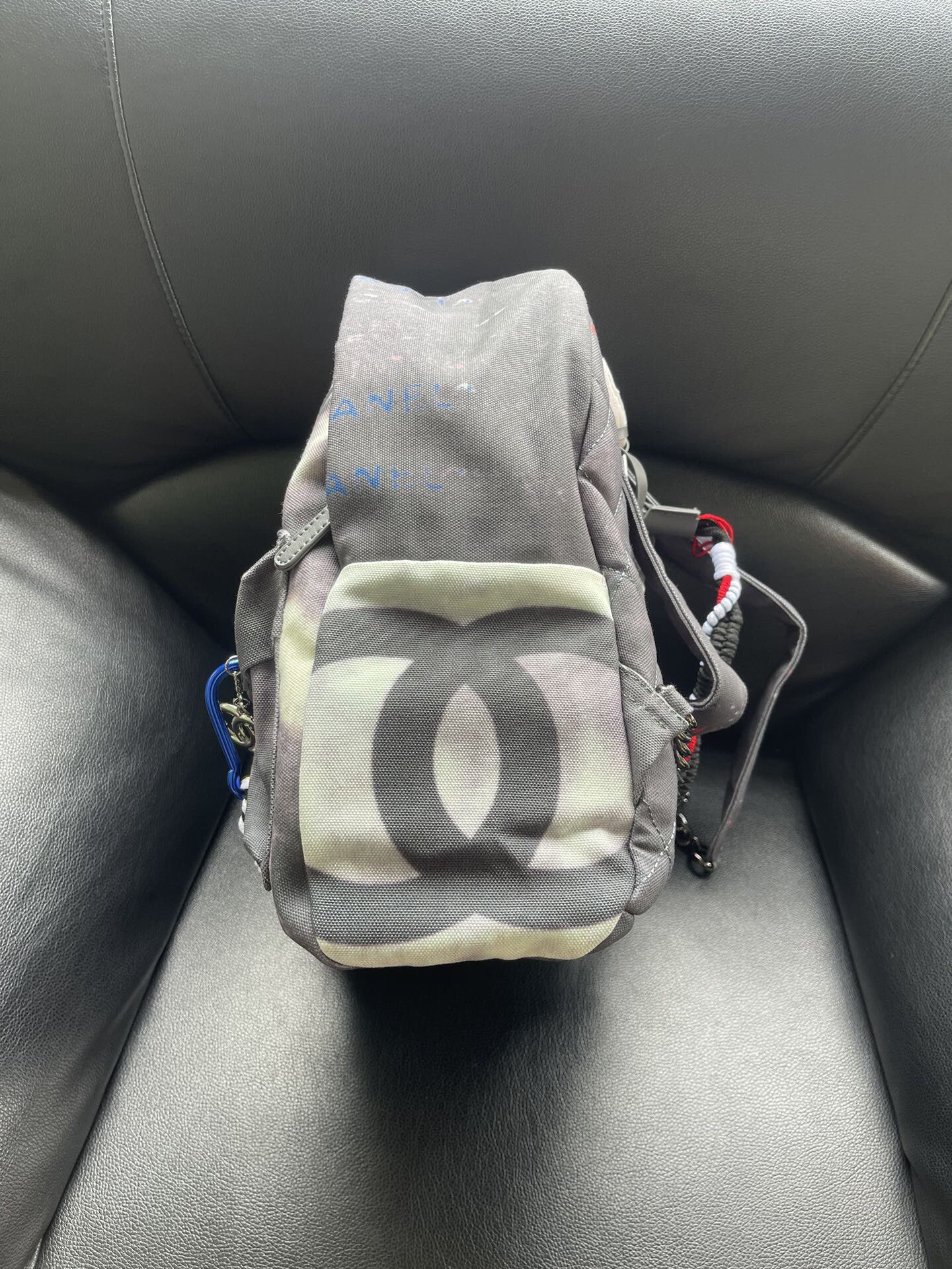 CHANEL シャネル 　アクト2コレクション　グラフィティリュック　キャンバス　バッグ ブラック デザイン - 画像 10