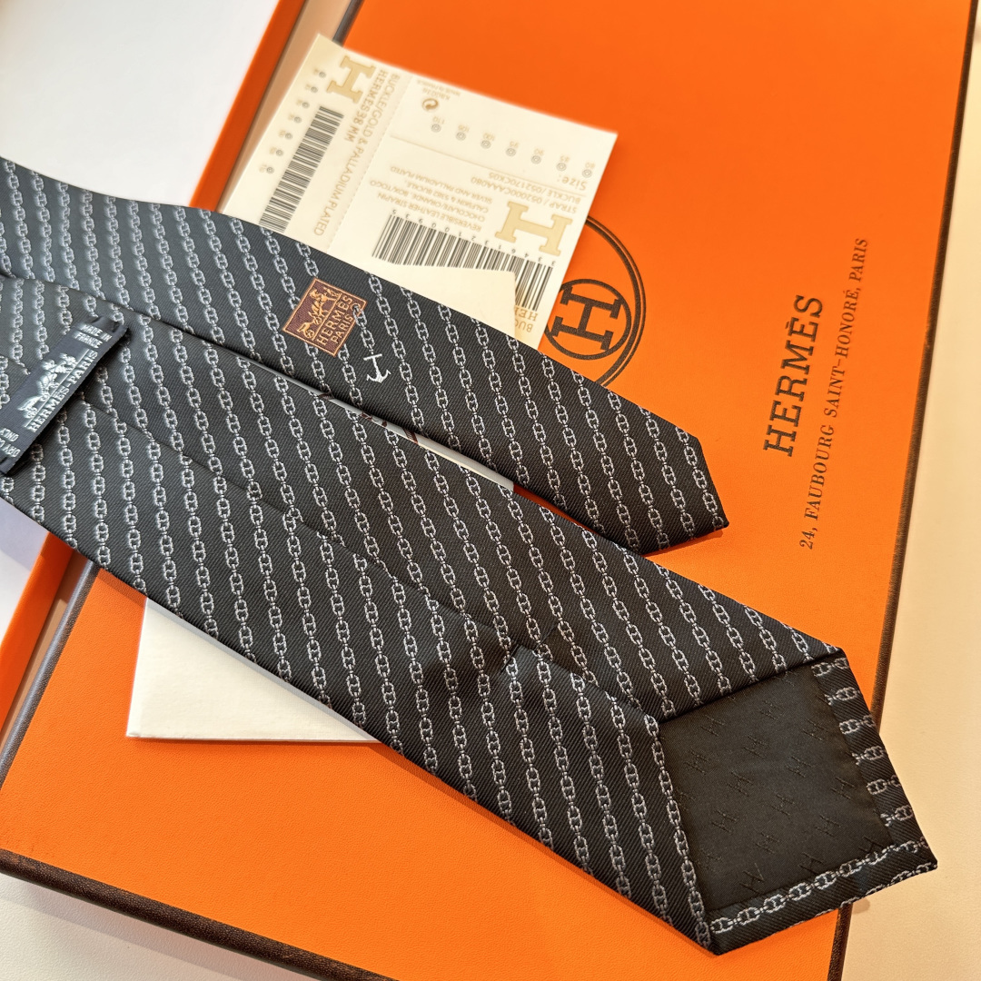 チェーン柄 ネクタイ ハイブランド調 結婚式 プレゼント 衣装 高級シルク調 光沢 ネイビー - 画像 3