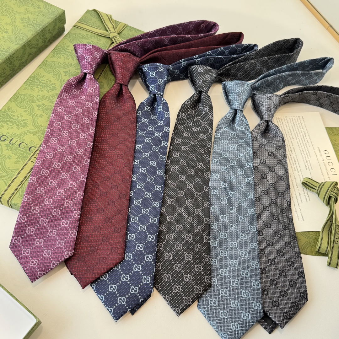 GG柄 ネクタイ グッチ風 結婚式 ホスト 衣装 高級シルク調 光沢 レッド