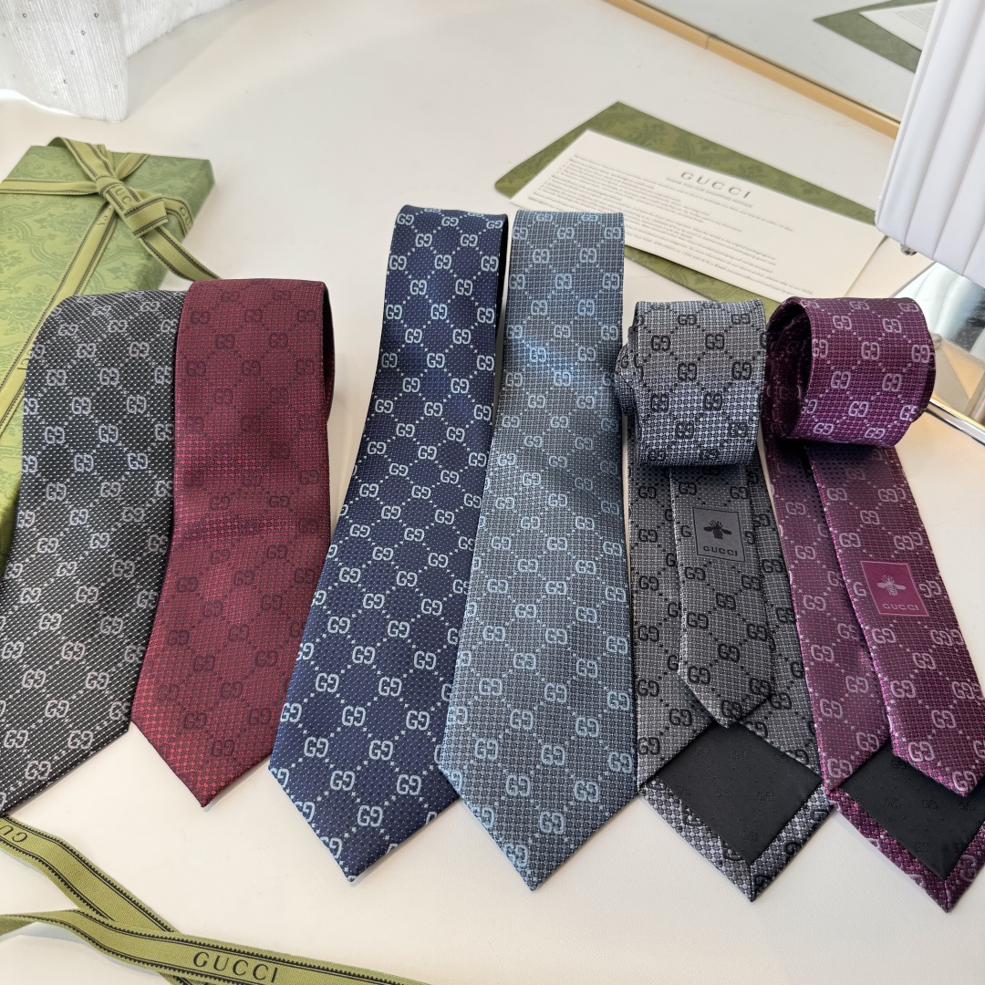 GG柄 ネクタイ グッチ風 プレゼント ホスト 衣装 高級シルク調 光沢 グレー - 画像 3
