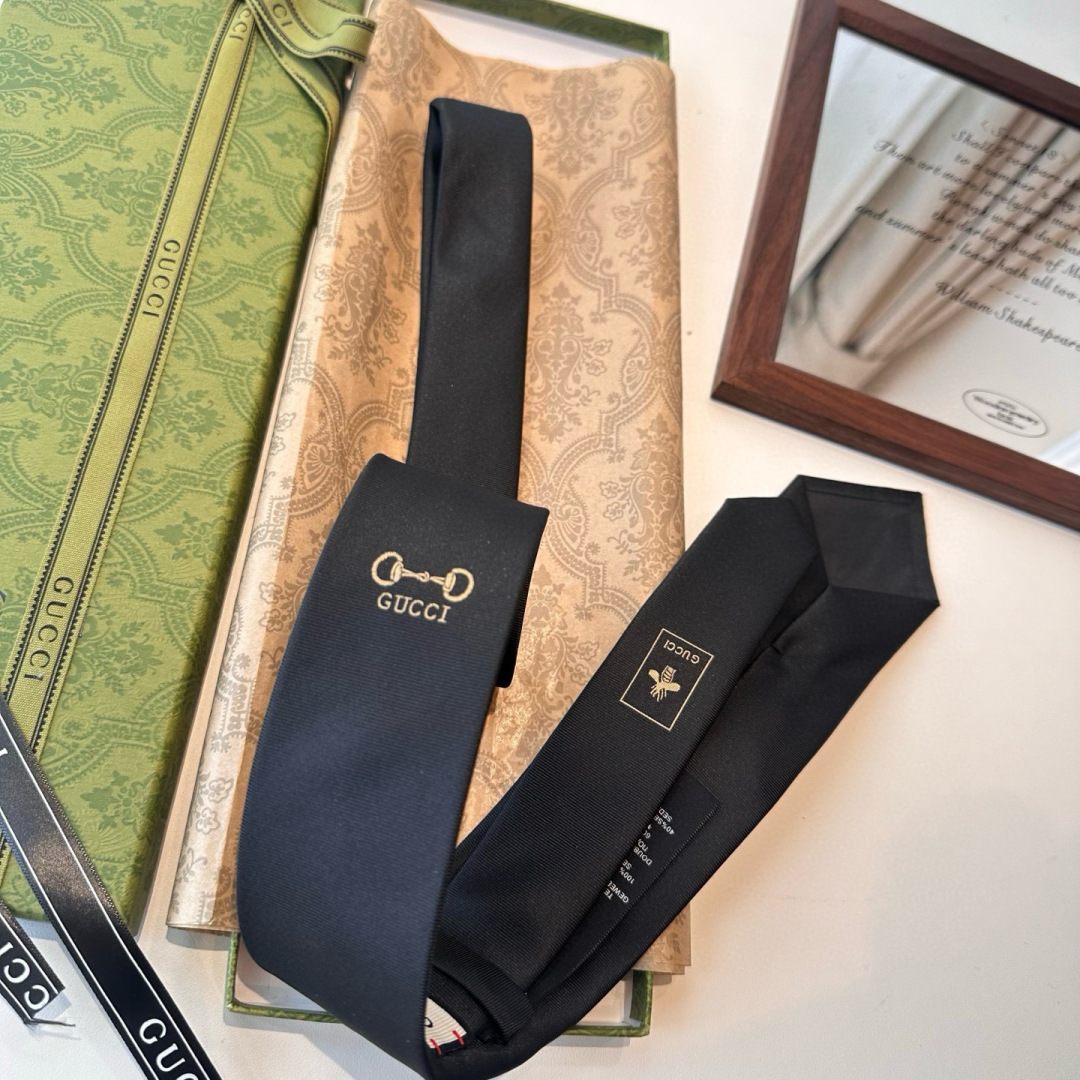 ギャンチーニ柄 ネクタイ グッチ風 フェラガモ風 結婚式 ホスト 衣装 高級シルク調 光沢 ネイビー - 画像 9