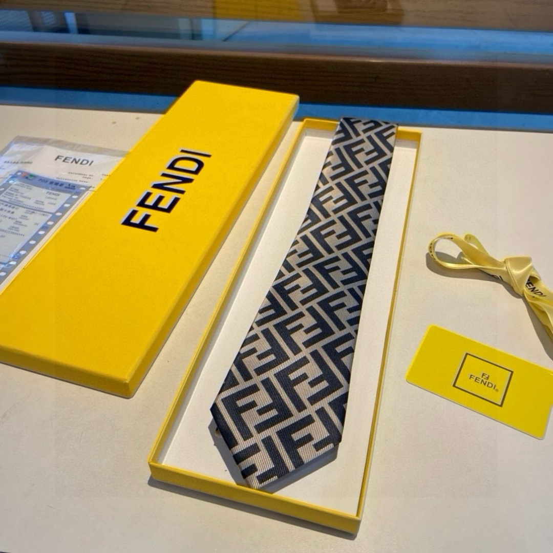 FENDI風 ネクタイ フェラガモ調 結婚式 ホスト 衣装 高級シルク調 光沢 ネイビー - 画像 2