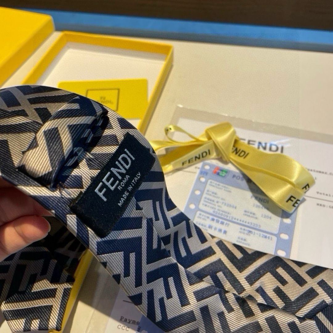 FENDI風 ネクタイ フェラガモ調 結婚式 ホスト 衣装 高級シルク調 光沢 ネイビー - 画像 6