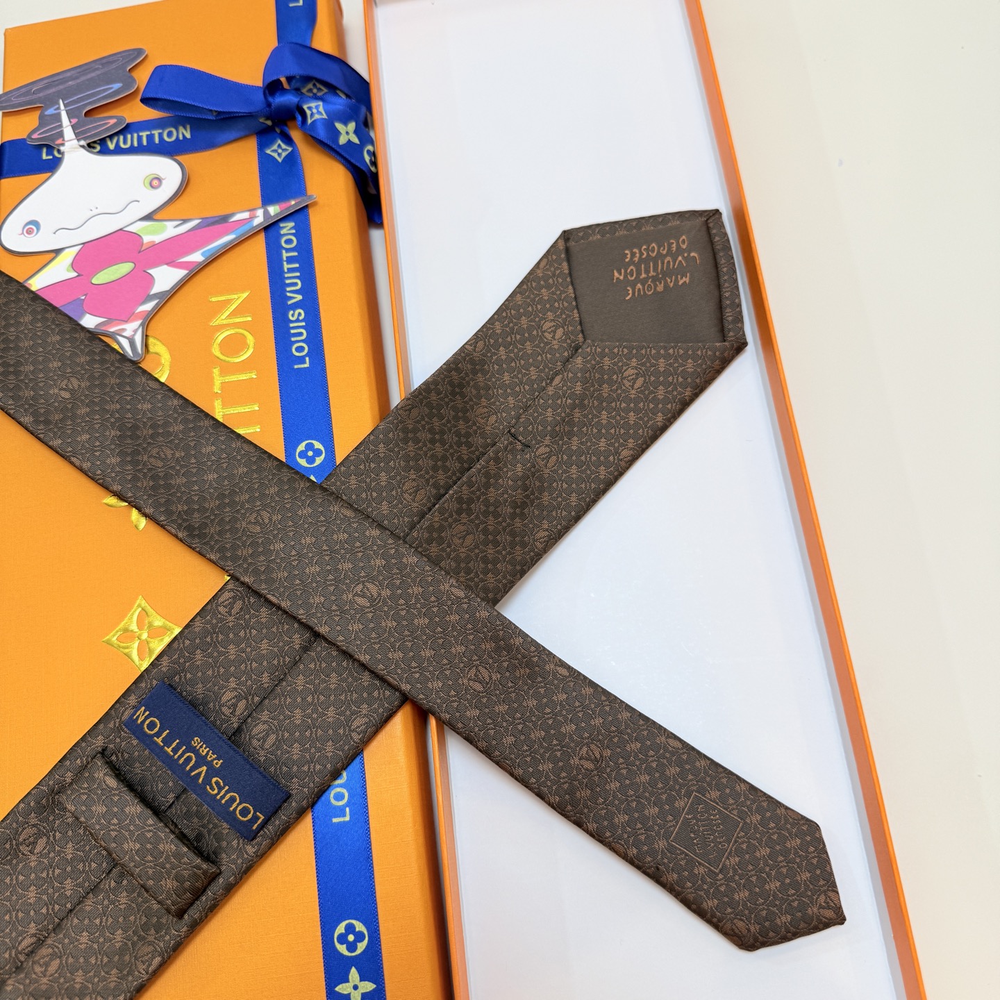V型織り ネクタイ ルイ・ヴィトン風 ホスト プレゼント 高級シルク調 光沢 カーキ - 画像 8