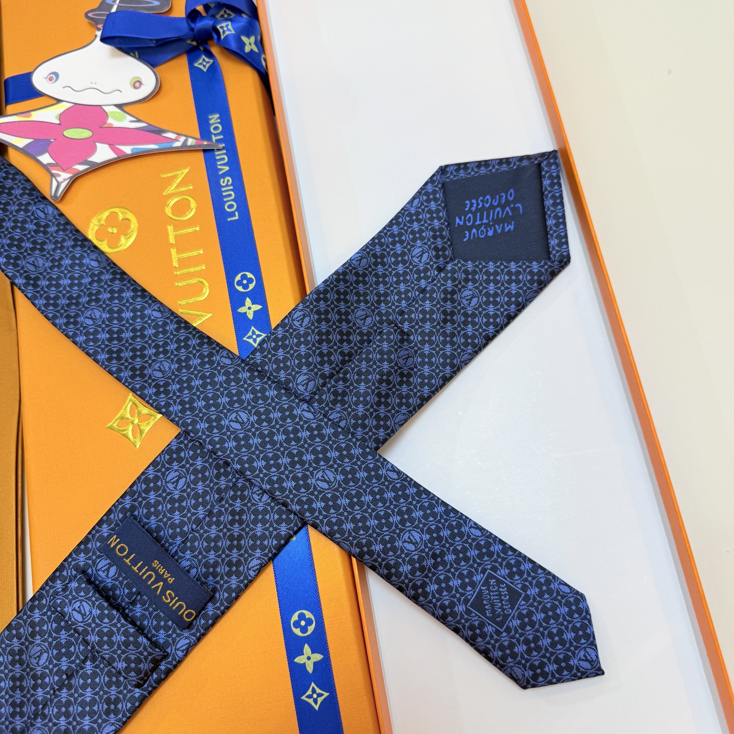 LV柄 ネクタイ ロング シルク調 ブルー ファッション ホスト プレゼント 結婚式 二次会 高級シルク調 光沢 - 画像 7