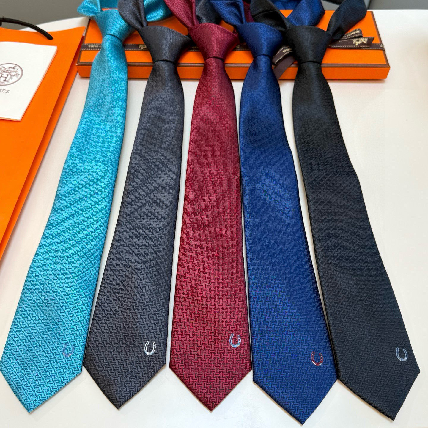 ダミエ風 ネクタイ ハイブランド調 結婚式 ホスト 衣装 高級シルク調 光沢 黒 - 画像 6