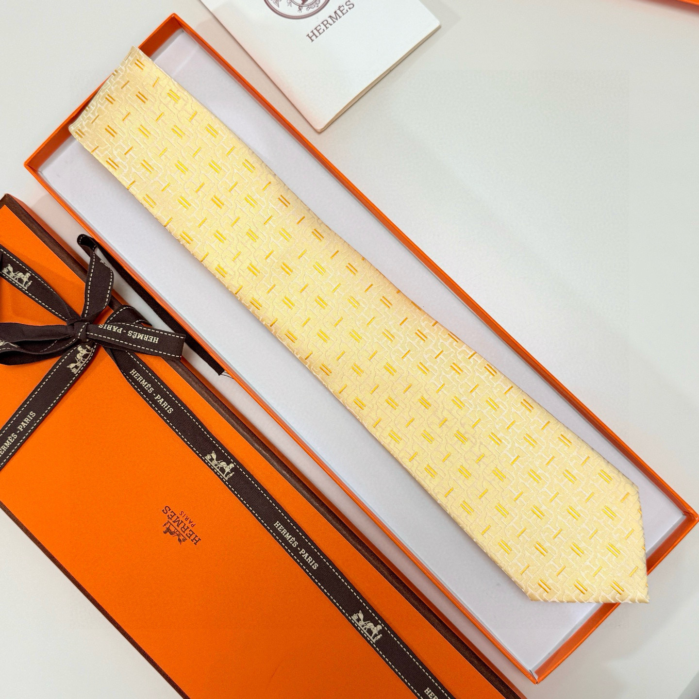 H柄 ネクタイ ハイブランド調 結婚式 プレゼント 衣装 高級シルク調 光沢 イエロー - 画像 7