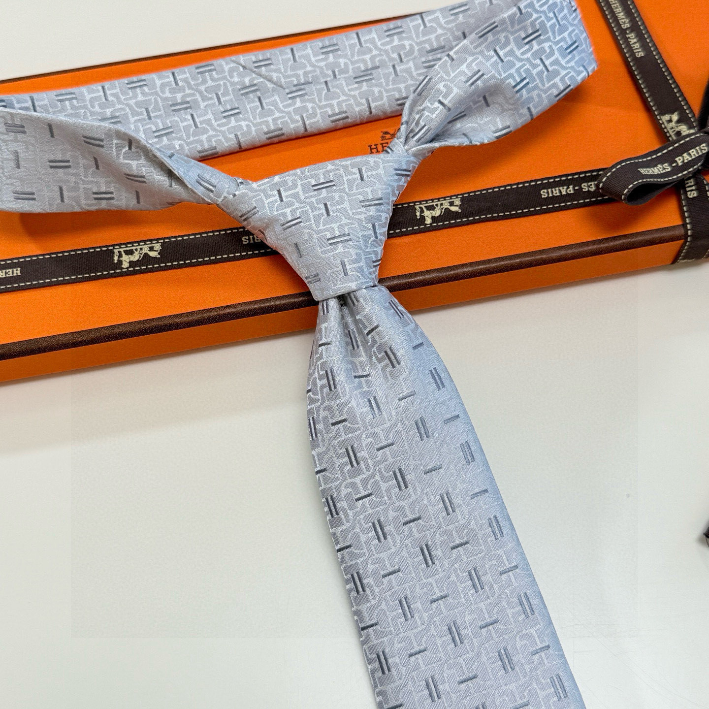 H織り ネクタイ ハイブランド調 结婚式 プレゼント 衣装 高級シルク調 光沢 水色 - 画像 2
