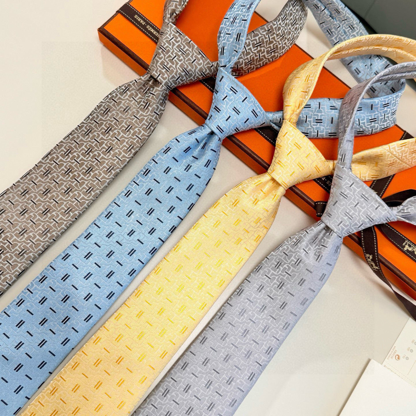 H織り ネクタイ ハイブランド調 结婚式 プレゼント 衣装 高級シルク調 光沢 水色 - 画像 3