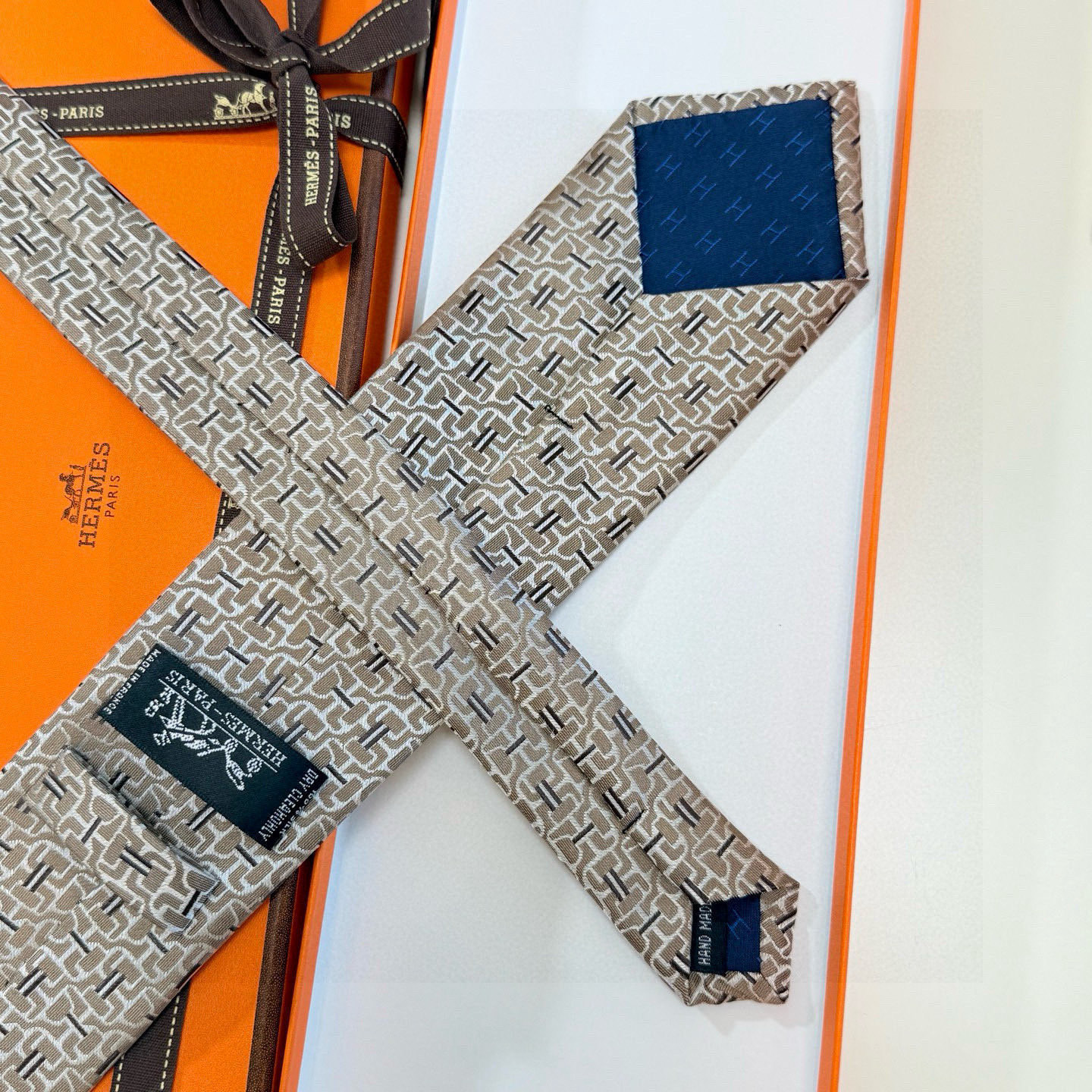 H織り ネクタイ ハンドメイド調 結婚式 ホスト 衣装 高級シルク調 光沢 ネイビー - 画像 9