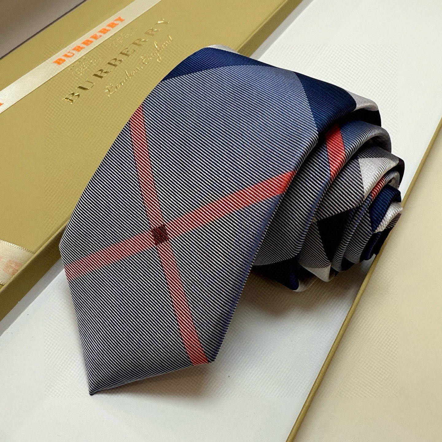 バーバリー風 ネクタイ ダミエ柄 結婚式 ホスト 衣装 高級シルク調 光沢 ネイビー ライトブルー レッド グレー ピンク - 画像 2