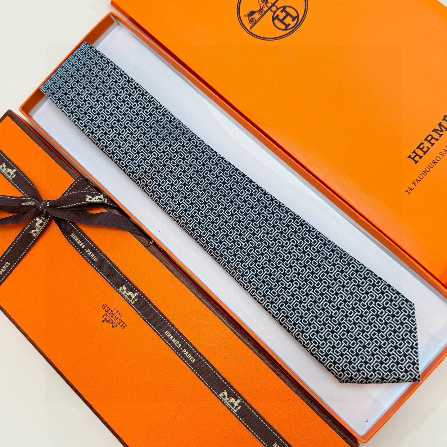 H織り ネクタイ ハイブランド調 結婚式 ホスト 衣装 高級シルク調 光沢 ネイビー - 画像 8