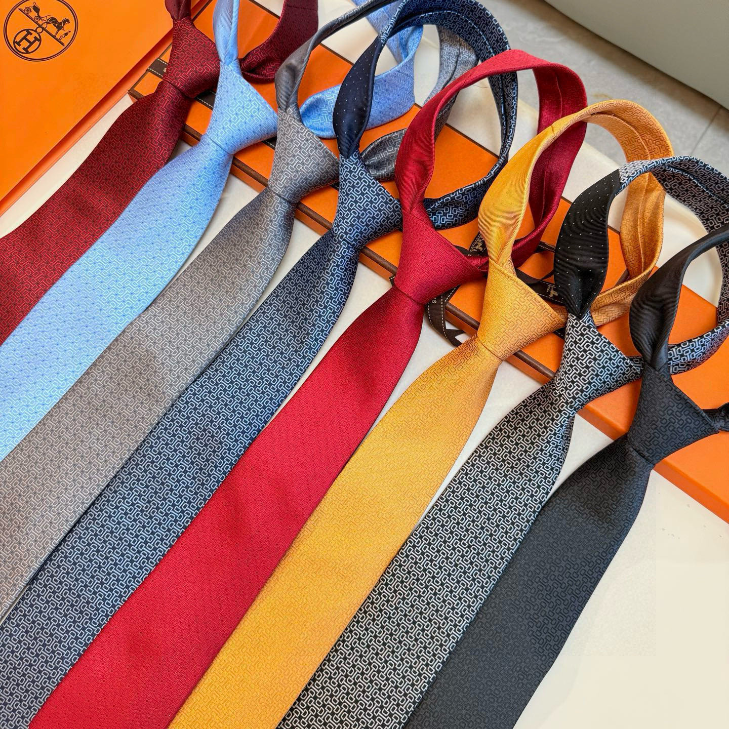 H織り ネクタイ ハイブランド調 結婚式 ホスト 衣装 高級シルク調 光沢 グレー - 画像 4