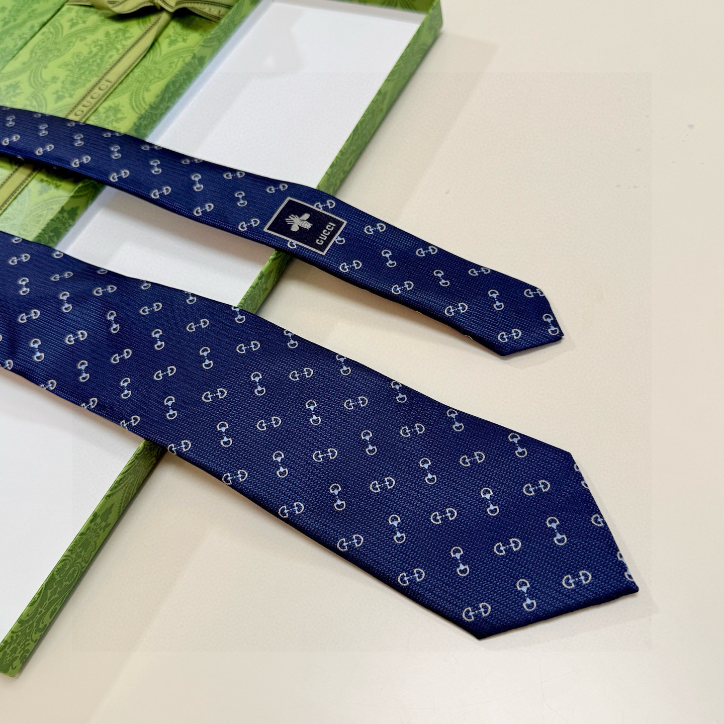 GG柄 ネクタイ グッチ調 結婚式 ホスト 衣装 高級シルク調 光沢 ネイビー - 画像 8