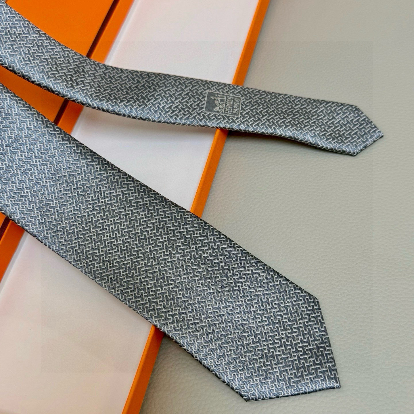 H織り ネクタイ ハイブランド調 結婚式 ホスト 衣装 高級シルク調 光沢 水色 - 画像 8