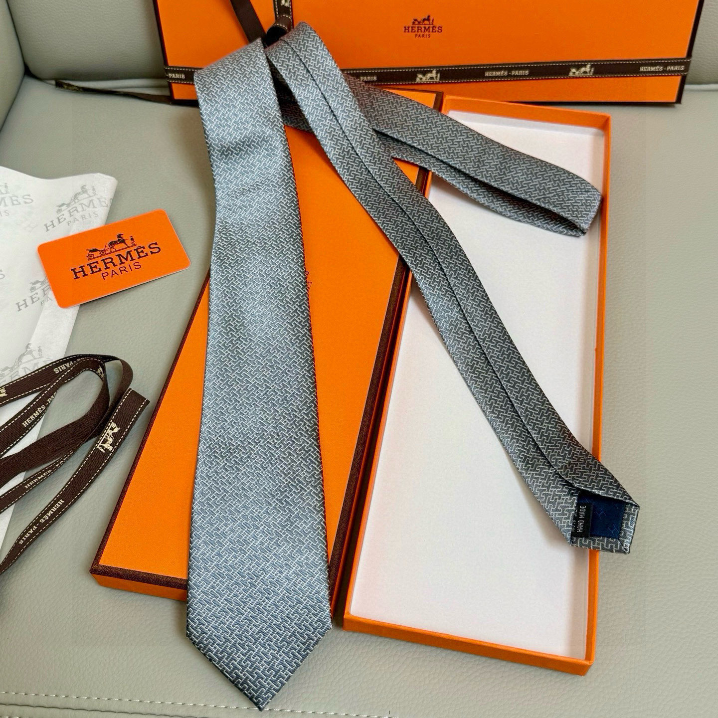 H織り ネクタイ ハイブランド調 結婚式 ホスト 衣装 高級シルク調 光沢 水色 - 画像 9