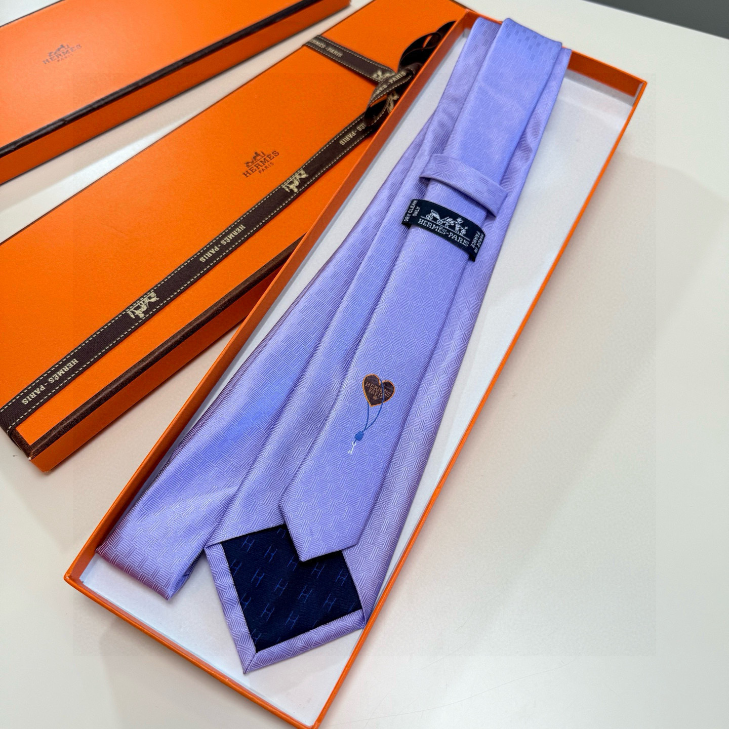 エールメス風 ネクタイ ハイブランド調 プレゼント ホスト 衣装 高級シルク調 光沢 ライトブルー - 画像 8