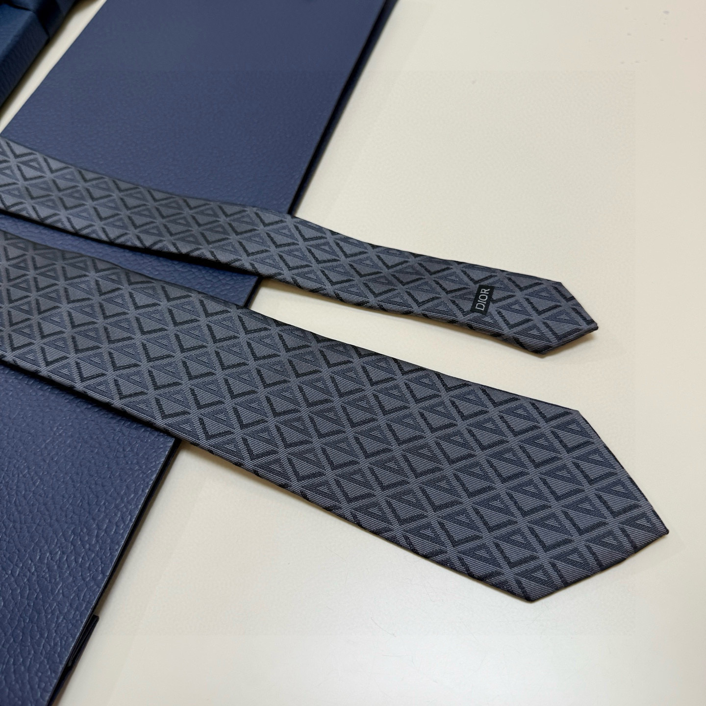 ダイヤモンド柄 ネクタイ ディオール調 プレゼント 100%シルク調 光沢 ネイビー - 画像 9