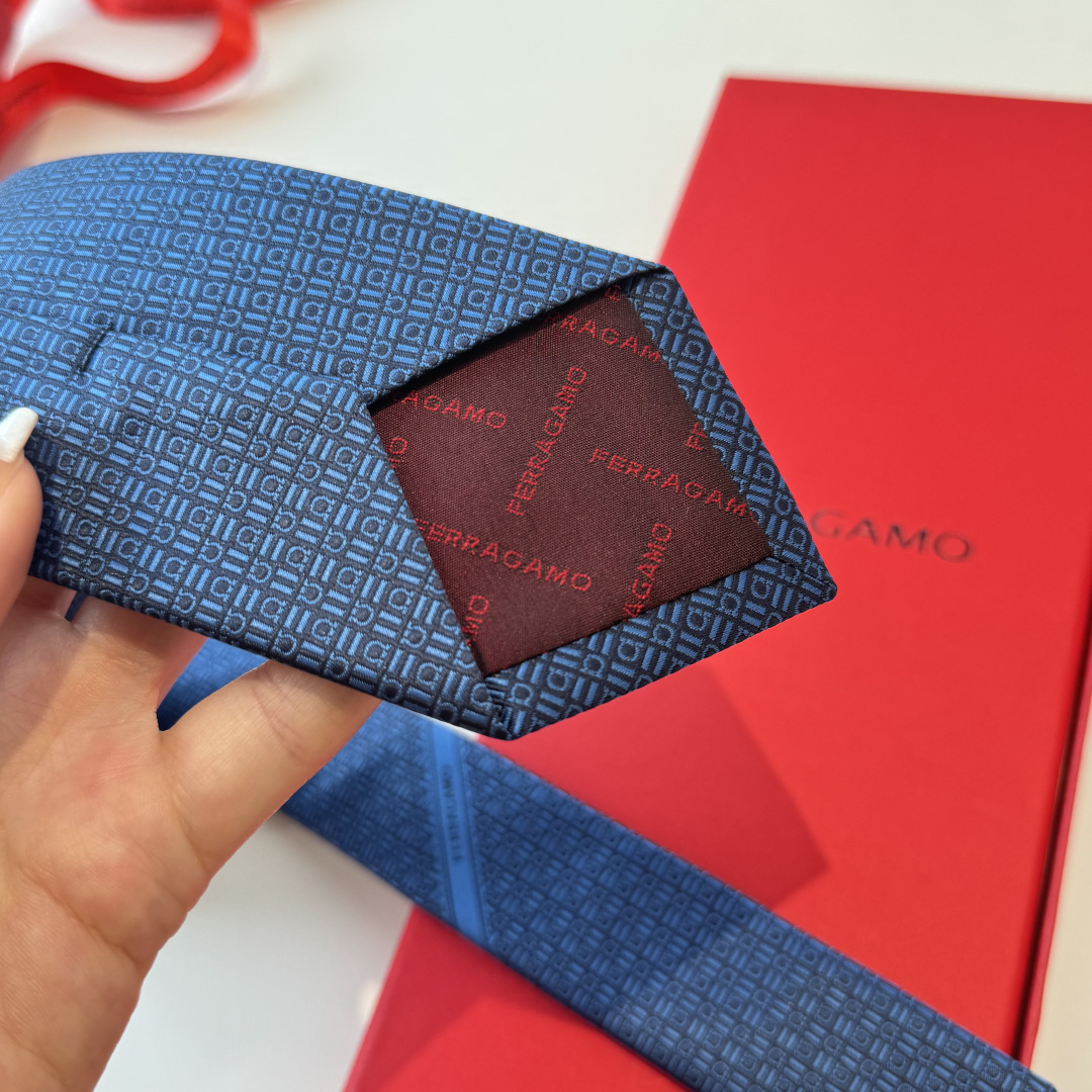 FERRAGAMO風 ネクタイ 結婚式 ホスト 衣装 高級シルク調 光沢 ネイビー - 画像 4