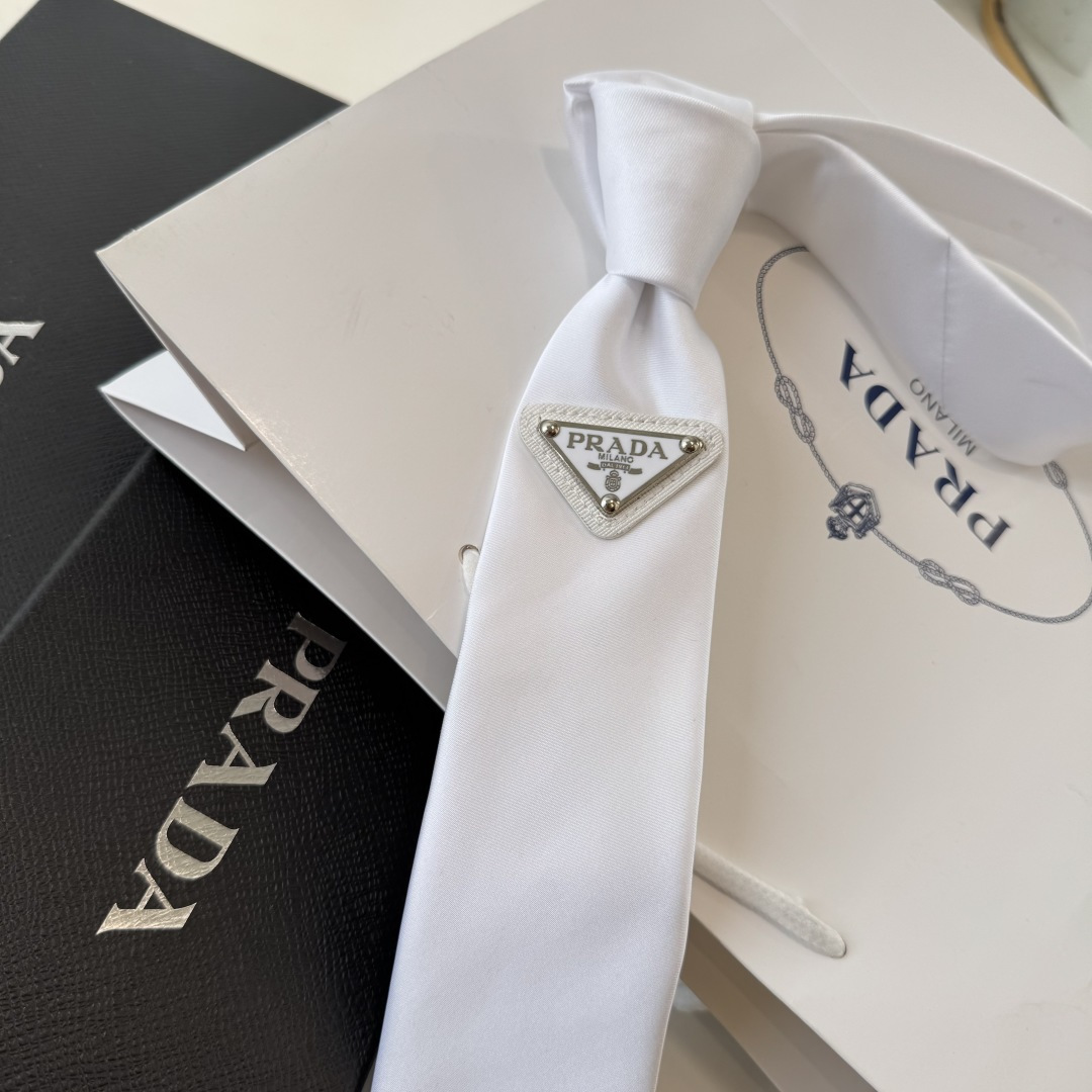 プレタポルテ風 ネクタイ プラダ調 プレゼント 衣装 高級シルク調 光沢 ホワイト - 画像 3