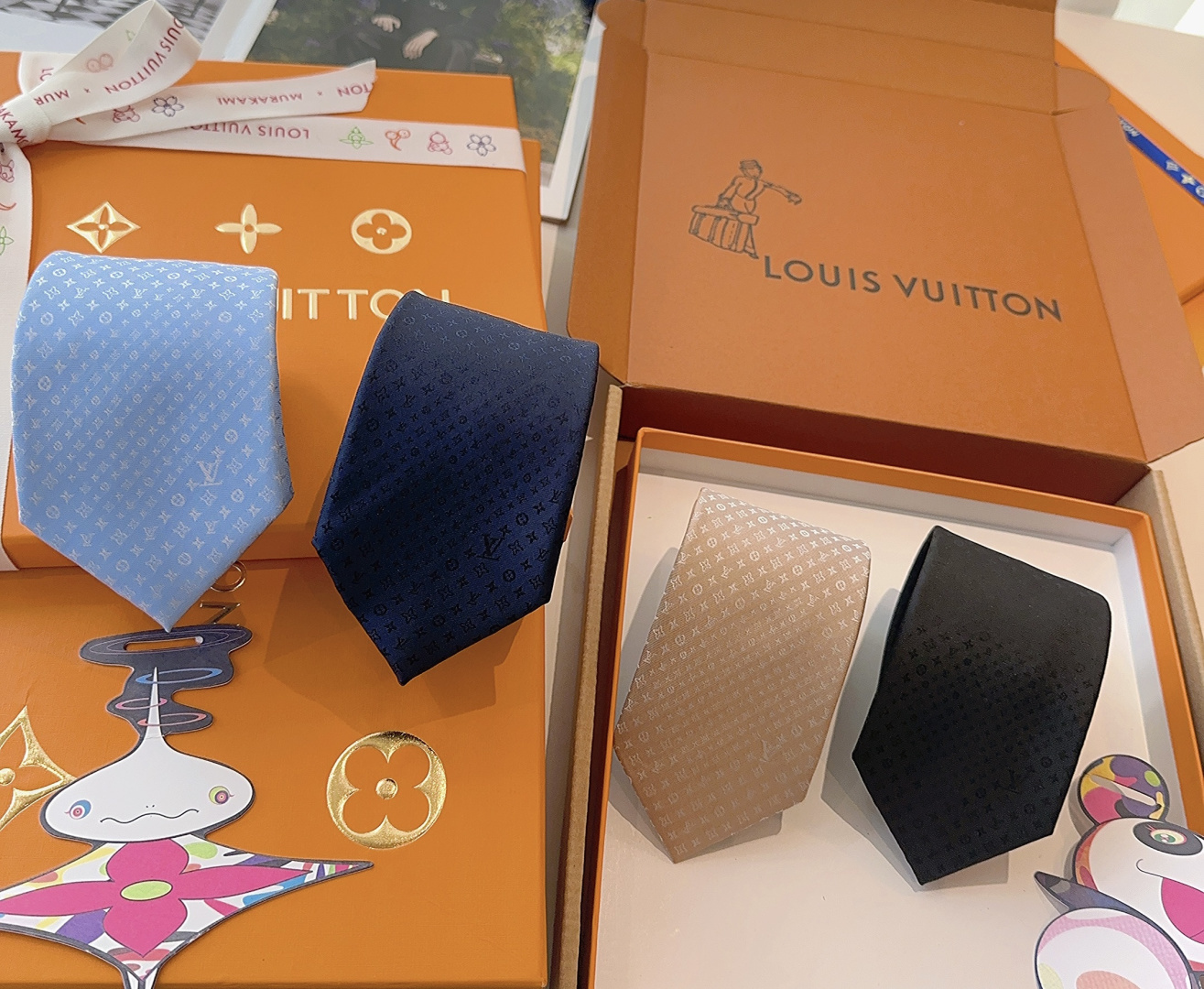 GG柄 ネクタイ ルイヴィトン風 結婚式 ホスト 衣装 高級シルク調 光沢 ネイビー