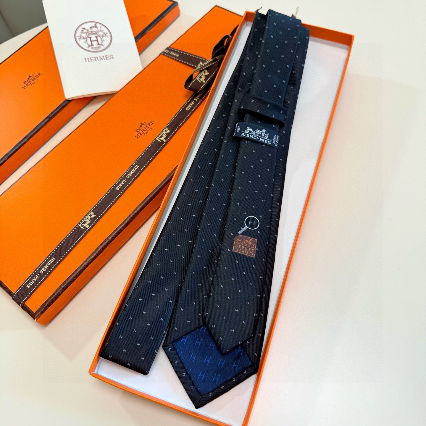 H織り ネクタイ ハイブランド調 結婚式 ホスト 衣装 高級シルク調 光沢 ネイビー - 画像 9