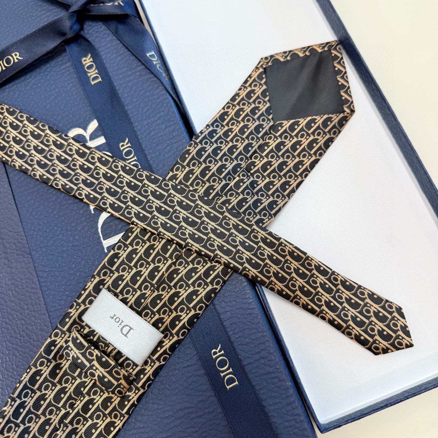 スカーフ柄 チェーン ネクタイ ハイブランド調 ラグジュアリー 派手 ホスト ゴールド ブルー - 画像 6