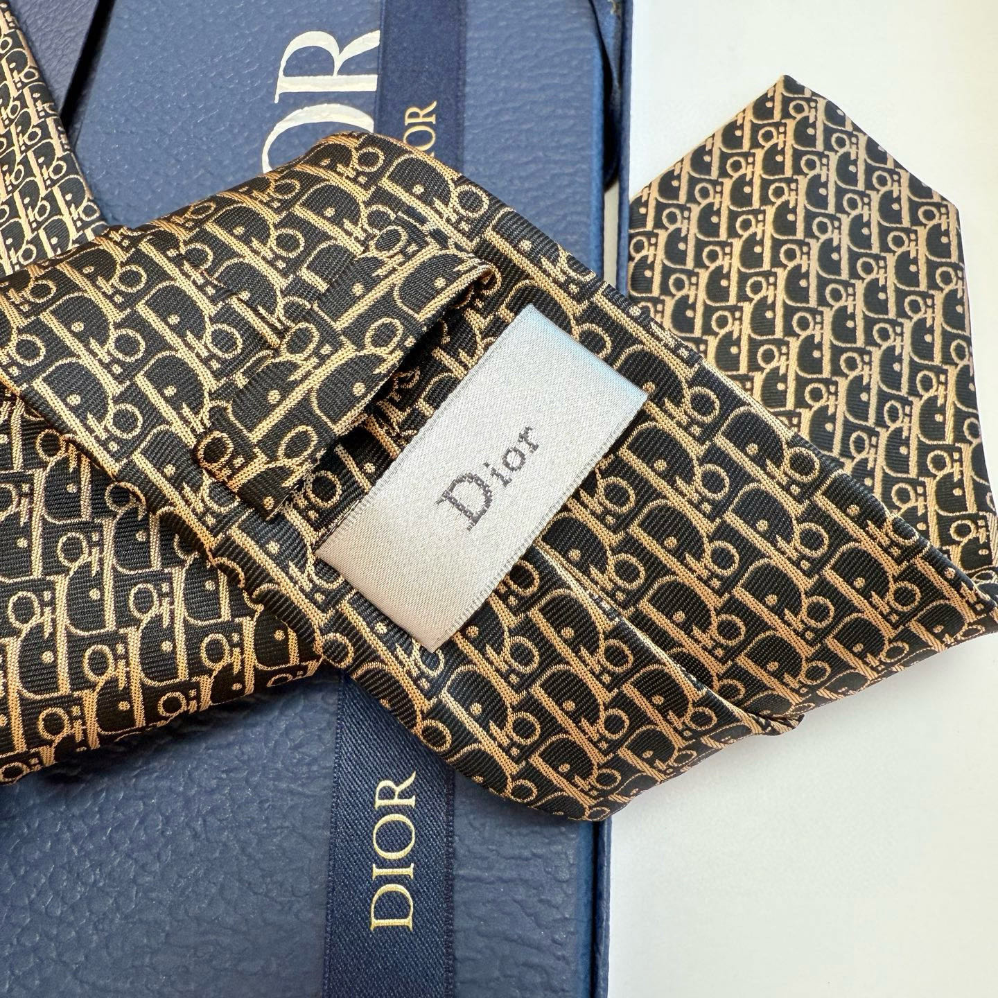 スカーフ柄 チェーン ネクタイ ハイブランド調 ラグジュアリー 派手 ホスト ゴールド ブルー - 画像 7