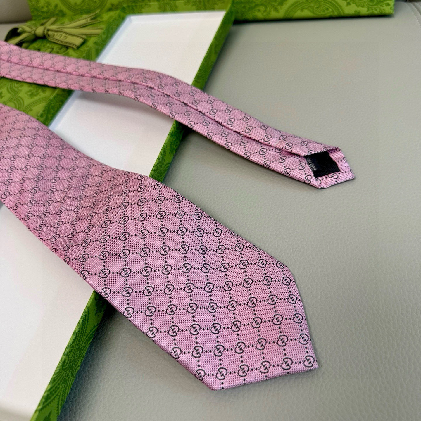 GG柄 ネクタイ グッチ風 結婚式 ホスト 衣装 高級シルク調 光沢 ピンク - 画像 7