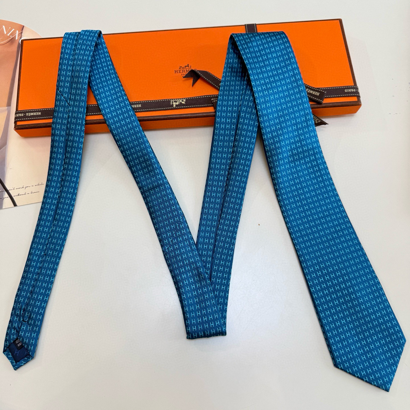 H織り ネクタイ ハイブランド調 結婚式 ホスト 衣装 高級シルク調 光沢 ライトブルー - 画像 7
